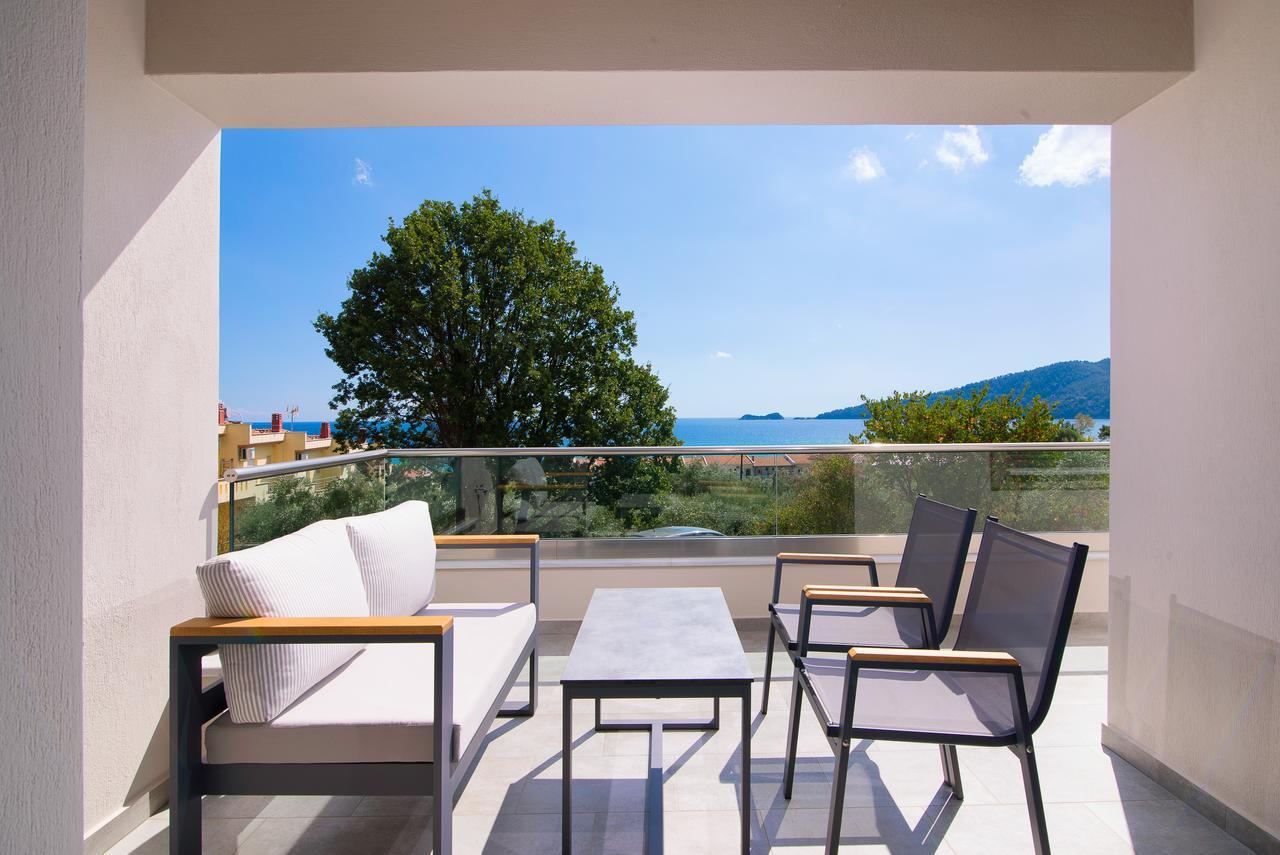 Semiramis Luxury Suites Chrysi Ammoudia Exterior photo