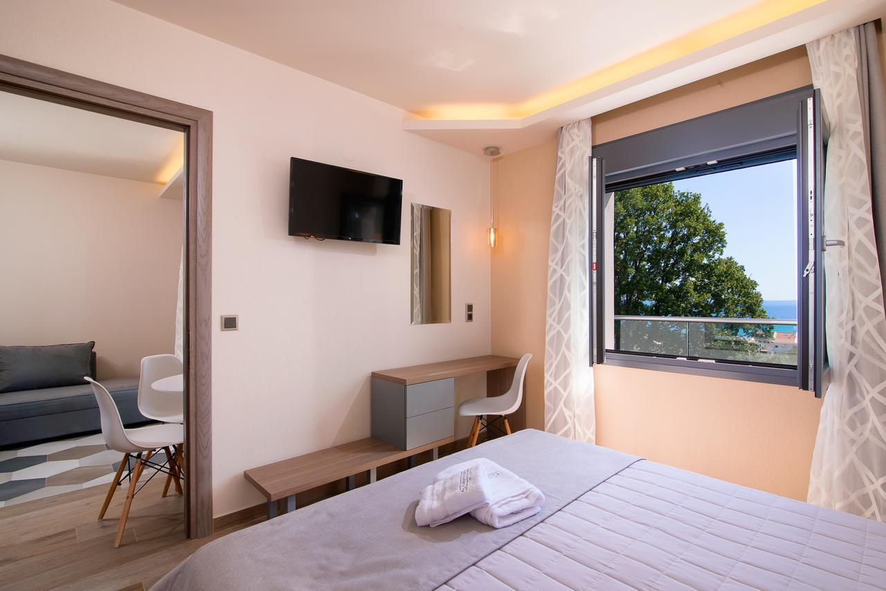 Semiramis Luxury Suites Chrysi Ammoudia Exterior photo