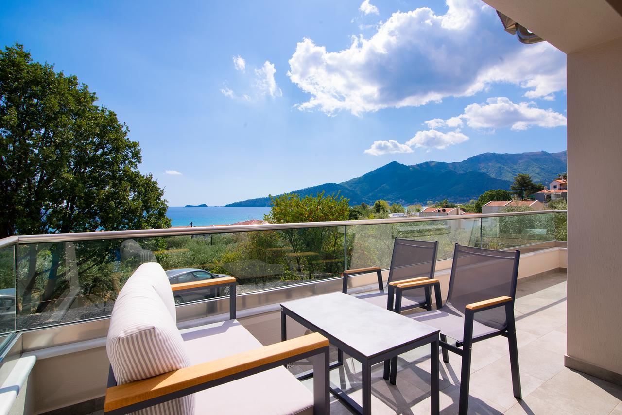 Semiramis Luxury Suites Chrysi Ammoudia Exterior photo