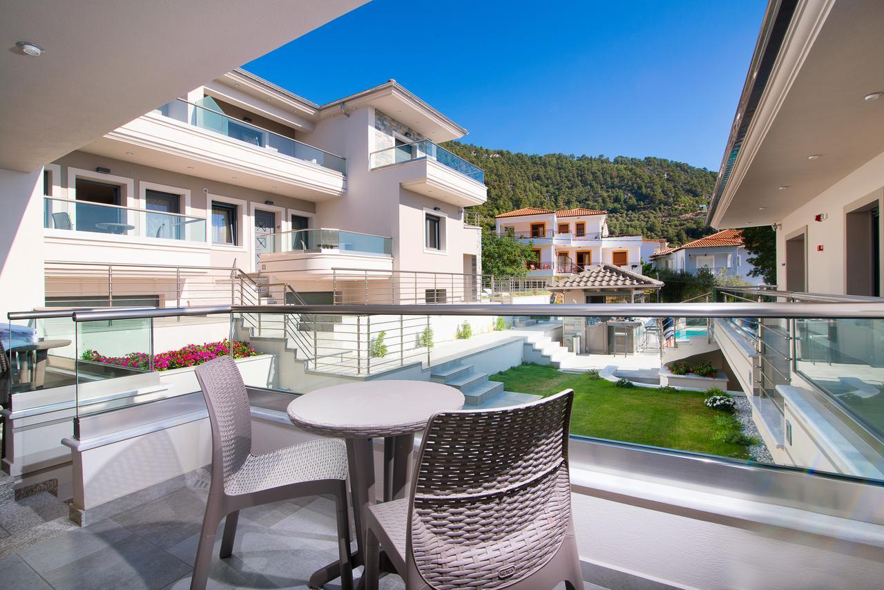 Semiramis Luxury Suites Chrysi Ammoudia Exterior photo