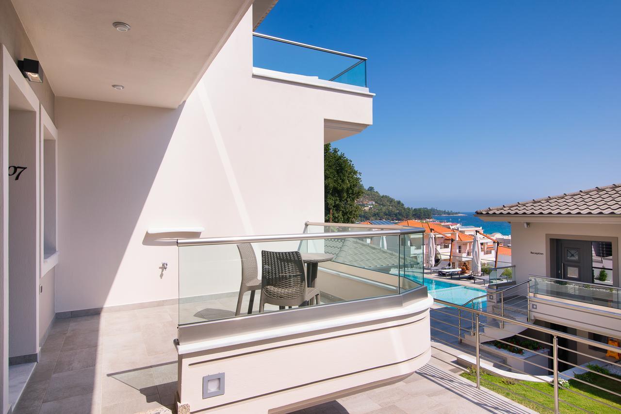 Semiramis Luxury Suites Chrysi Ammoudia Exterior photo