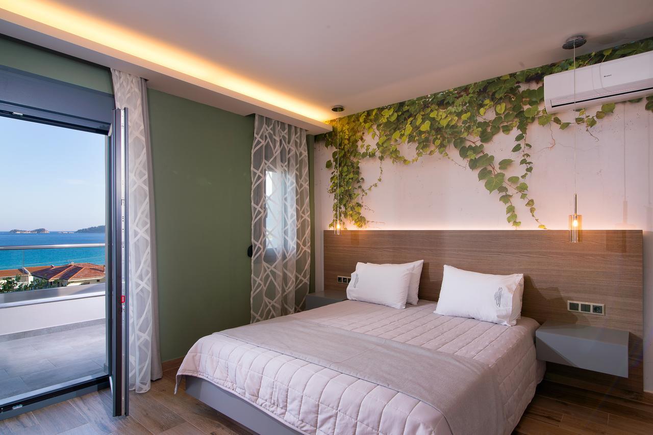 Semiramis Luxury Suites Chrysi Ammoudia Exterior photo