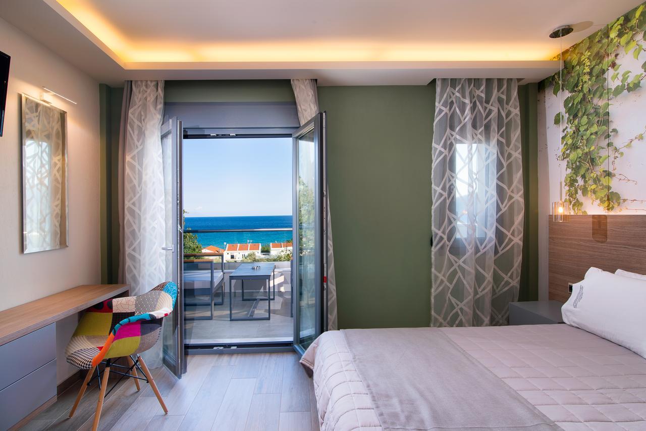 Semiramis Luxury Suites Chrysi Ammoudia Exterior photo