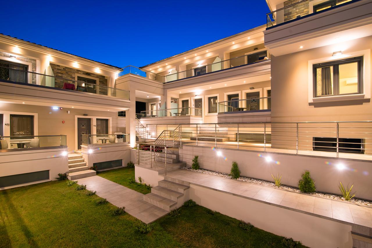 Semiramis Luxury Suites Chrysi Ammoudia Exterior photo